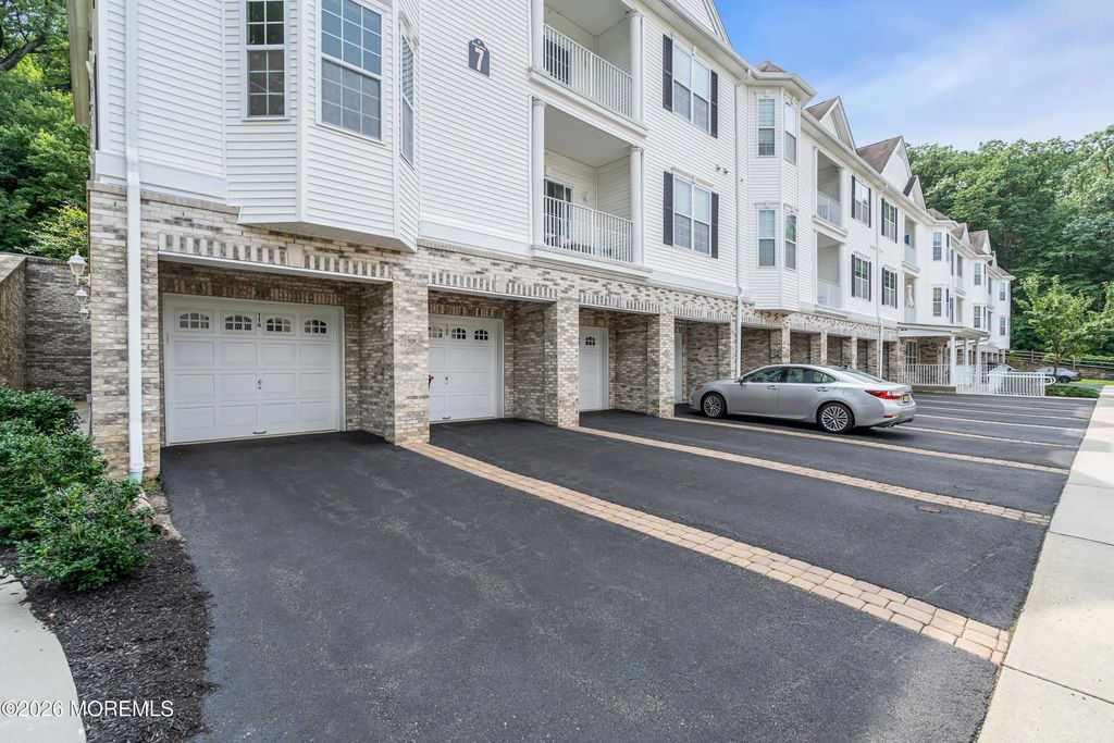 114 Bloomsbury Drive 114, Morganville