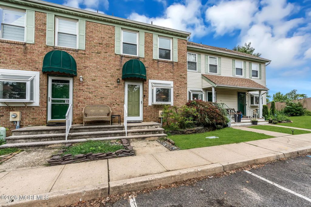 9 Gull Way, Keyport