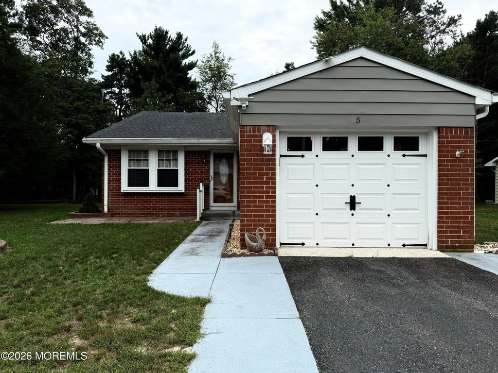 5 Hudson Avenue, Manchester