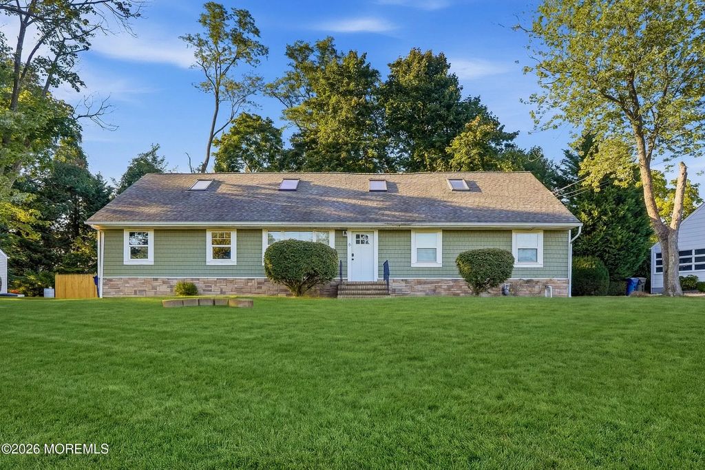 6 Standish Drive, Ocean Twp