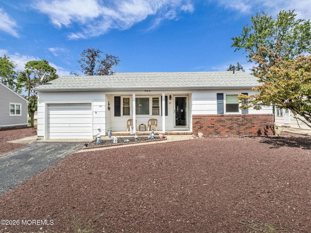 62 Westbrook Drive, Toms River
