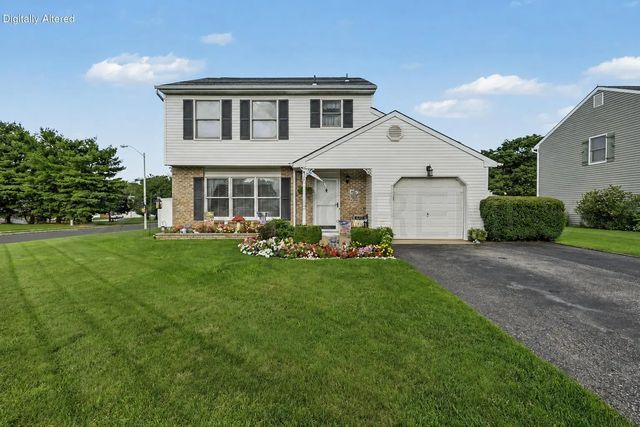 30 Albatross Drive, Howell