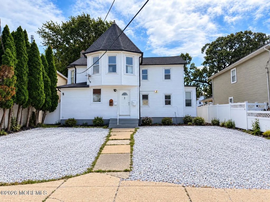 280 Chelsea Avenue, Long Branch
