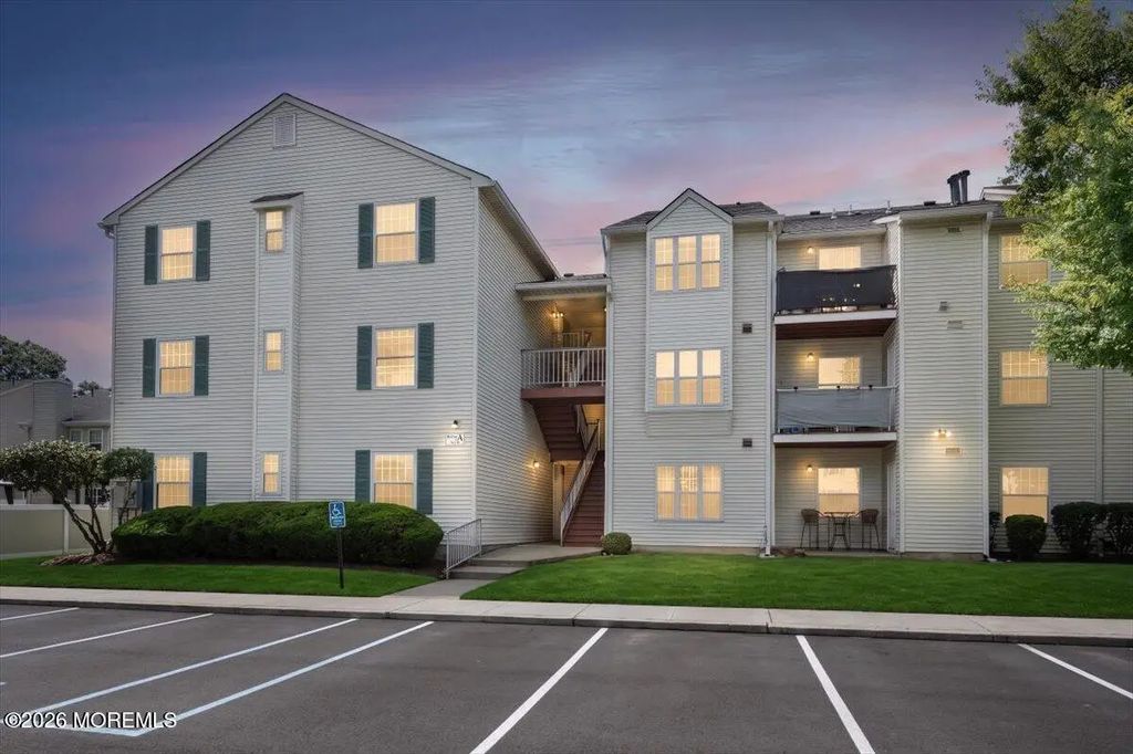 231 Atlantic Street 12, Keyport