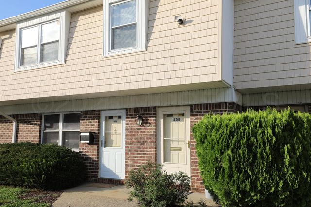 1405 Silver Court, Hamilton Square