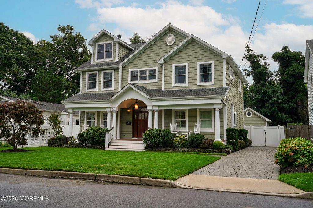 5 Lakeside Avenue, Rumson