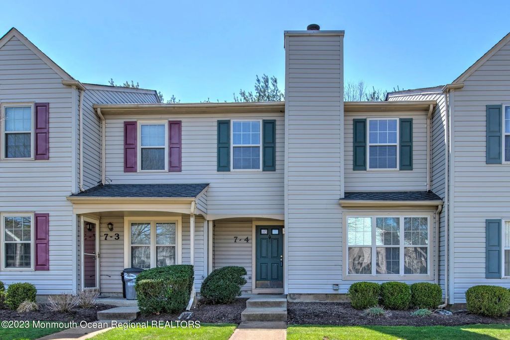 7 Stuart Drive 4, Freehold