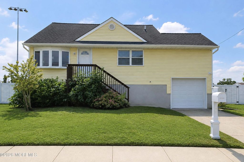 6 Dibling Street, Union Beach