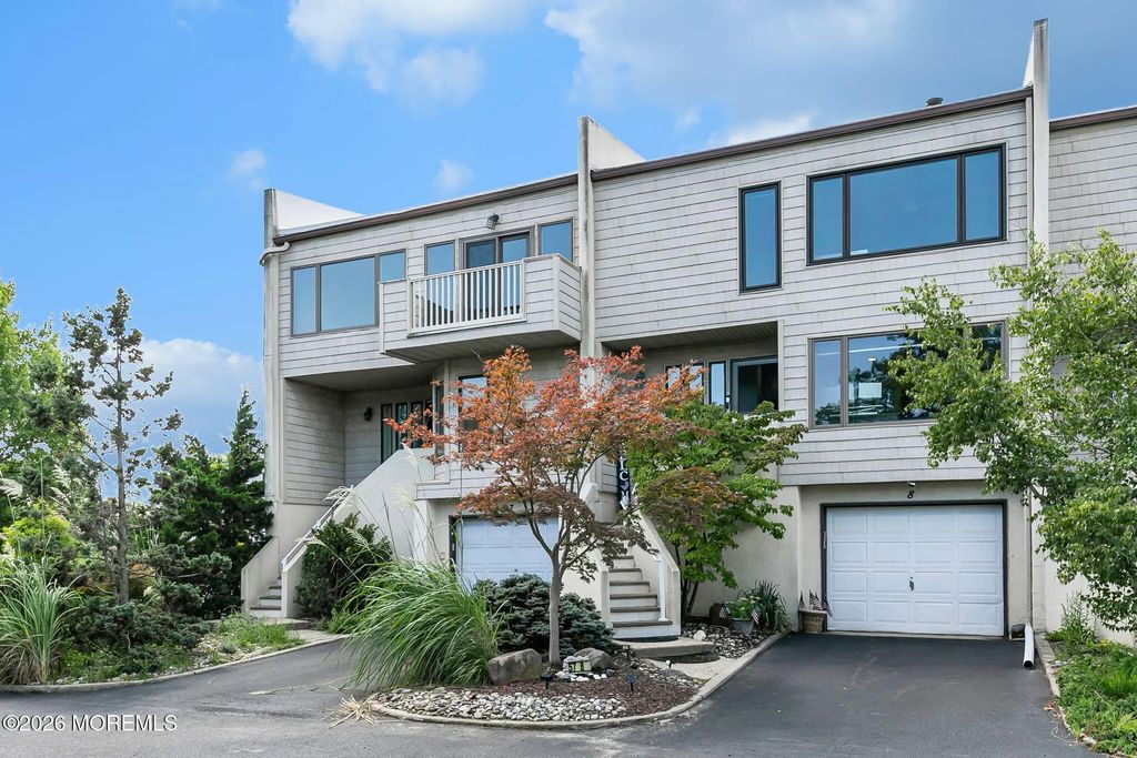 57 Bridgewaters Drive 8, Oceanport