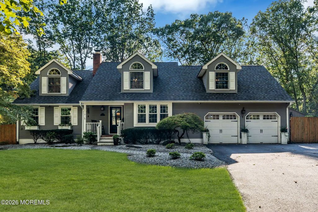 1 Manalapan Woods Drive, Manalapan