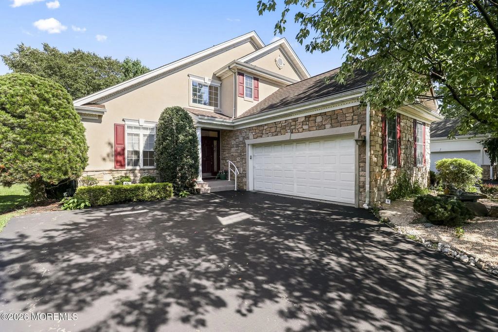 23 W Parsonage Way, Manalapan
