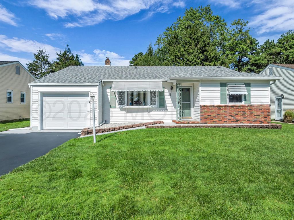 27 Nostrand Drive, Toms River