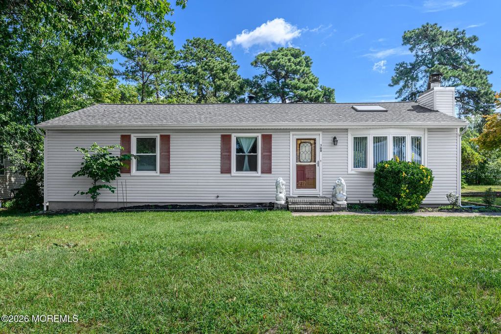 300 Beechmont Street, Toms River