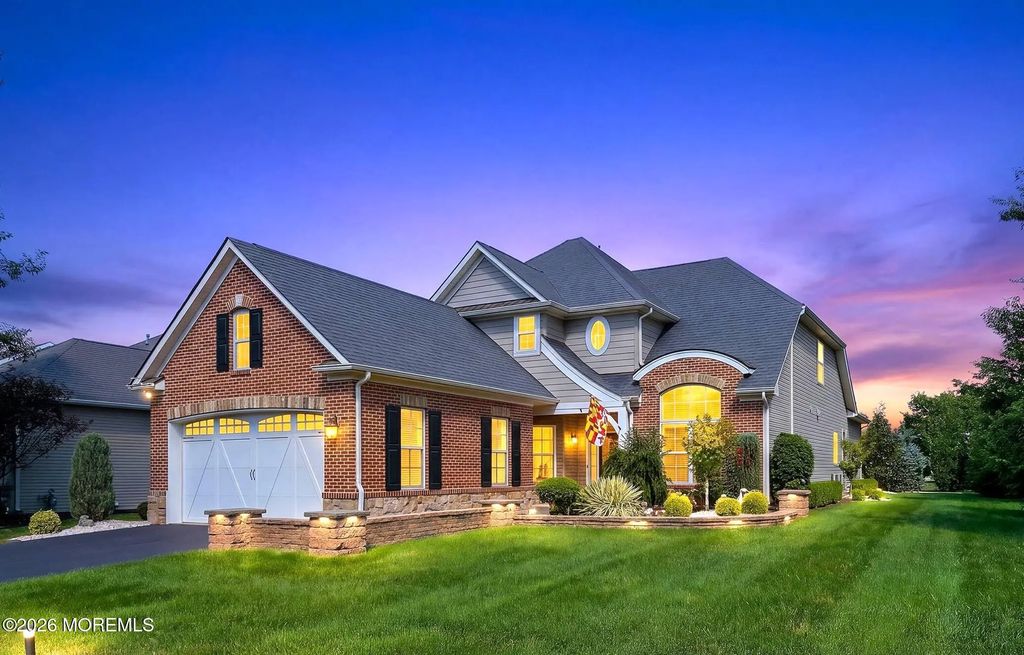 89 E Milan Boulevard, Farmingdale