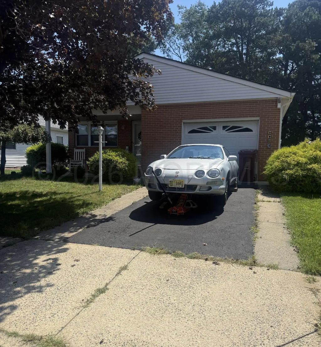 4 Cardiff Court, Toms River