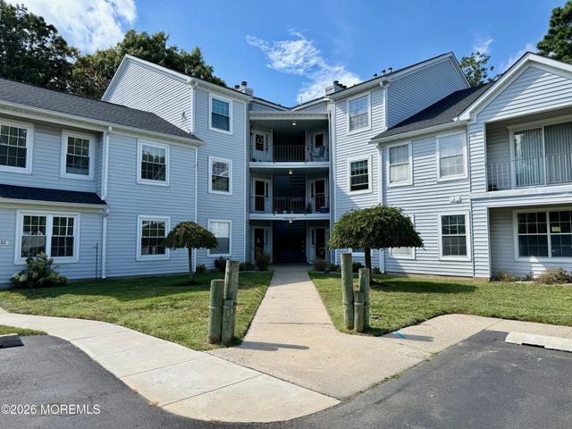 1216 Waters Edge Drive 1216, Toms River