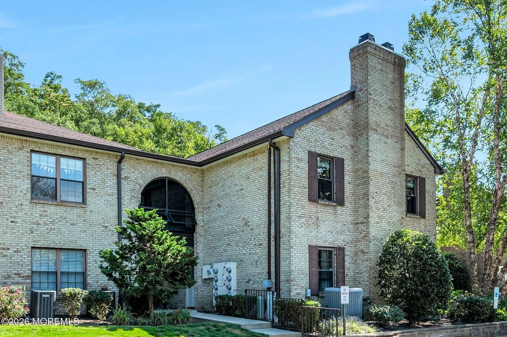 417 Wellington Place, Matawan