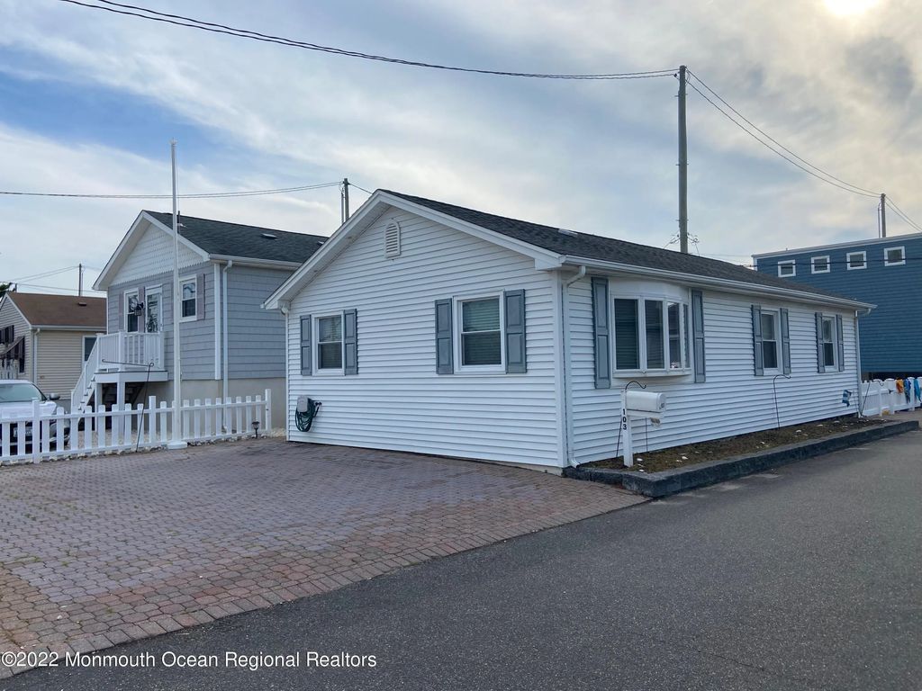 103 W Dune Way, Lavallette