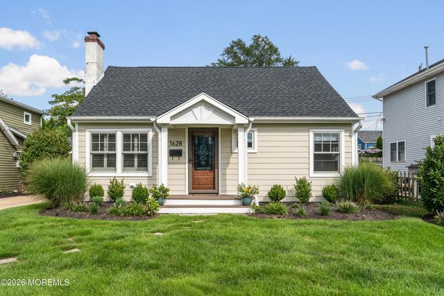 1628 Water Street, West Belmar