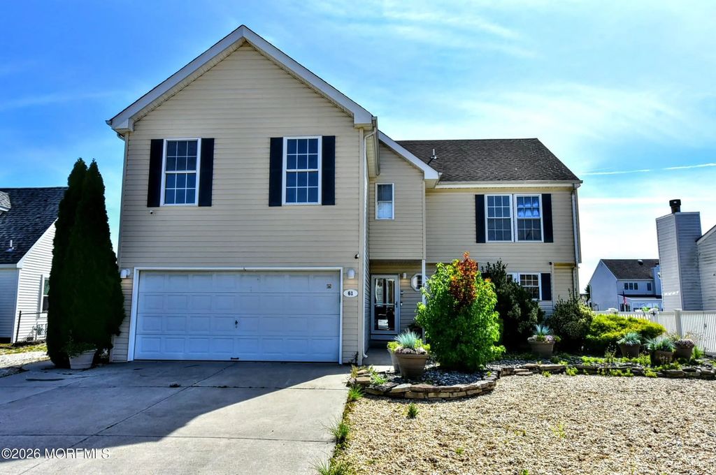 61 Ocean Gate Avenue, Bayville