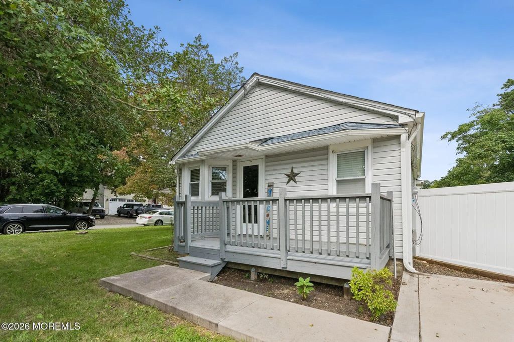 1404 Earie Way, Forked River