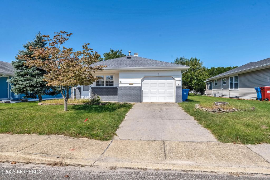 5 Kinsale Street, Toms River