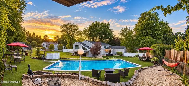 21 Cameron Court, Freehold