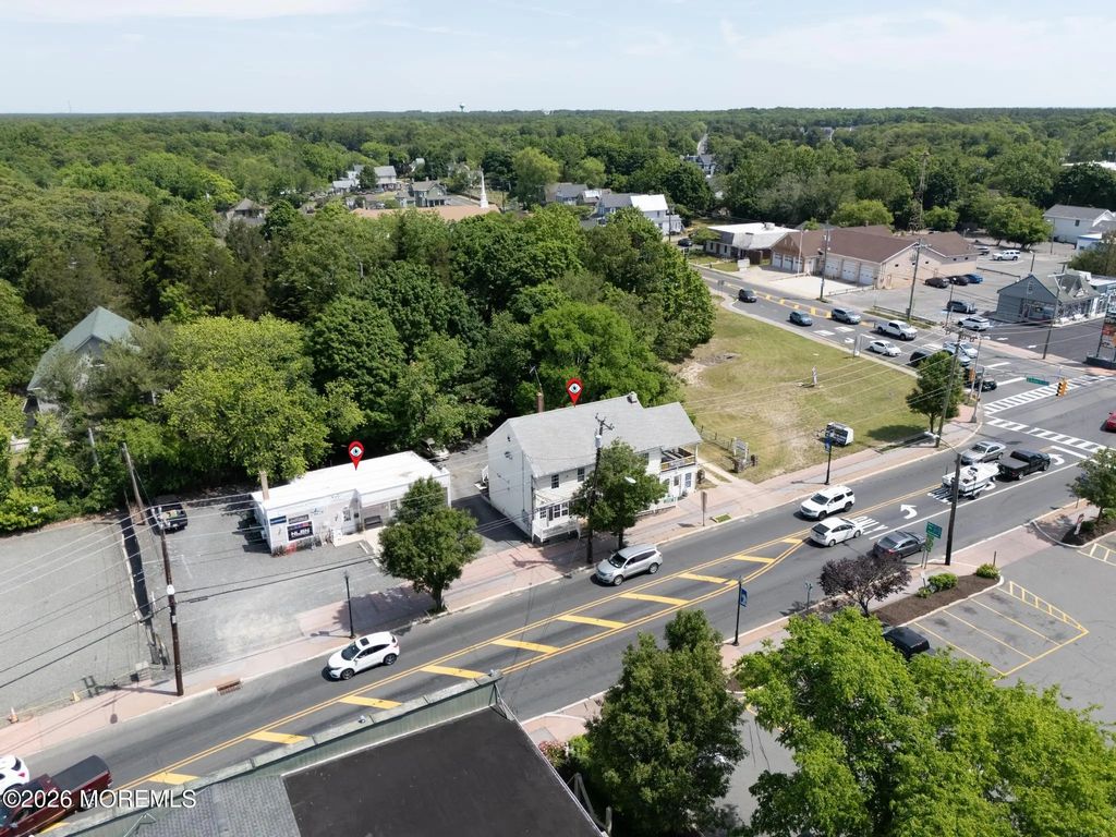 11-17 E Main Street, Tuckerton