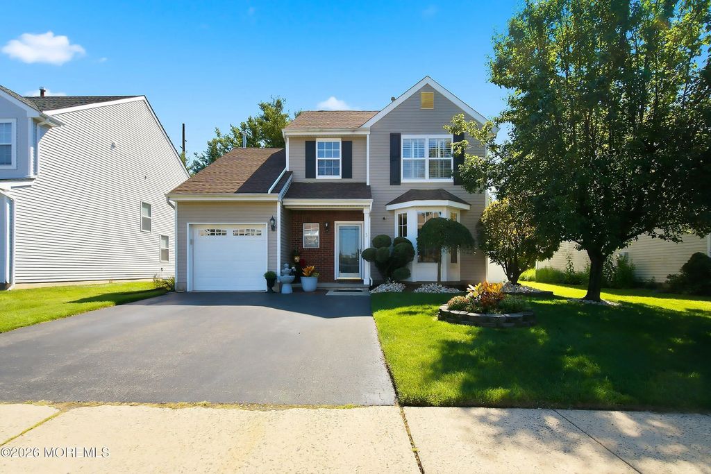3 Skyline Drive, Hazlet
