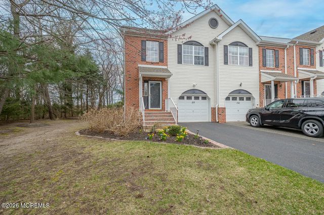 128 Heron Court, Manalapan