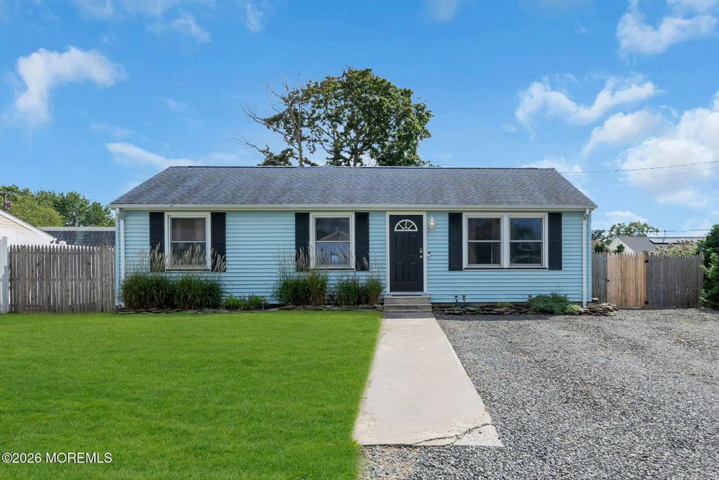 1001 Tampa Road, Forked River