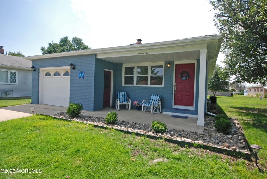 22 Vera Cruz Court, Toms River