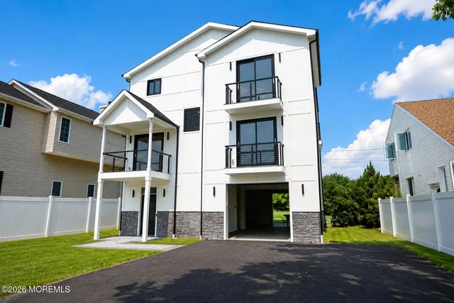 109 Seabreeze Avenue, North Middletown