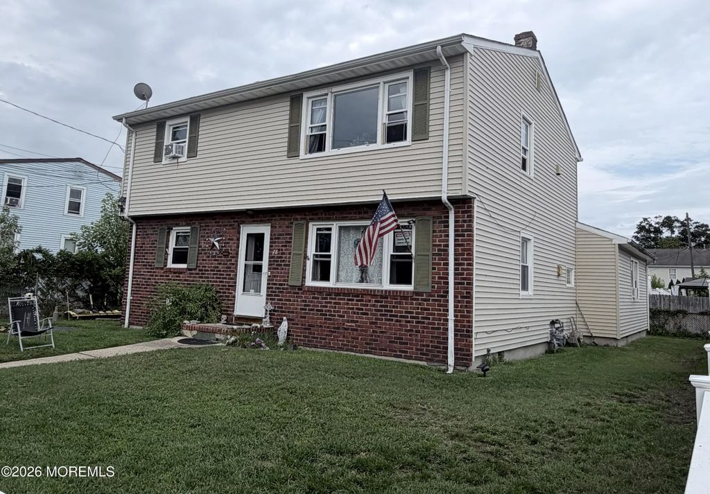 78 Oakwood Place, Keansburg
