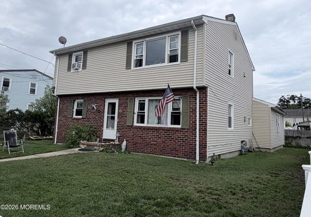78 Oakwood Place, Keansburg