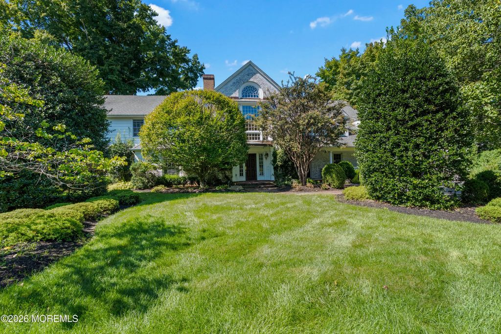 72 Navesink Avenue, Rumson
