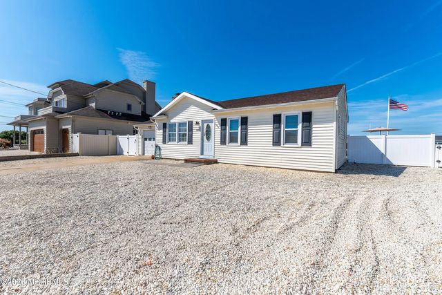 1201 Penguin Court, Forked River