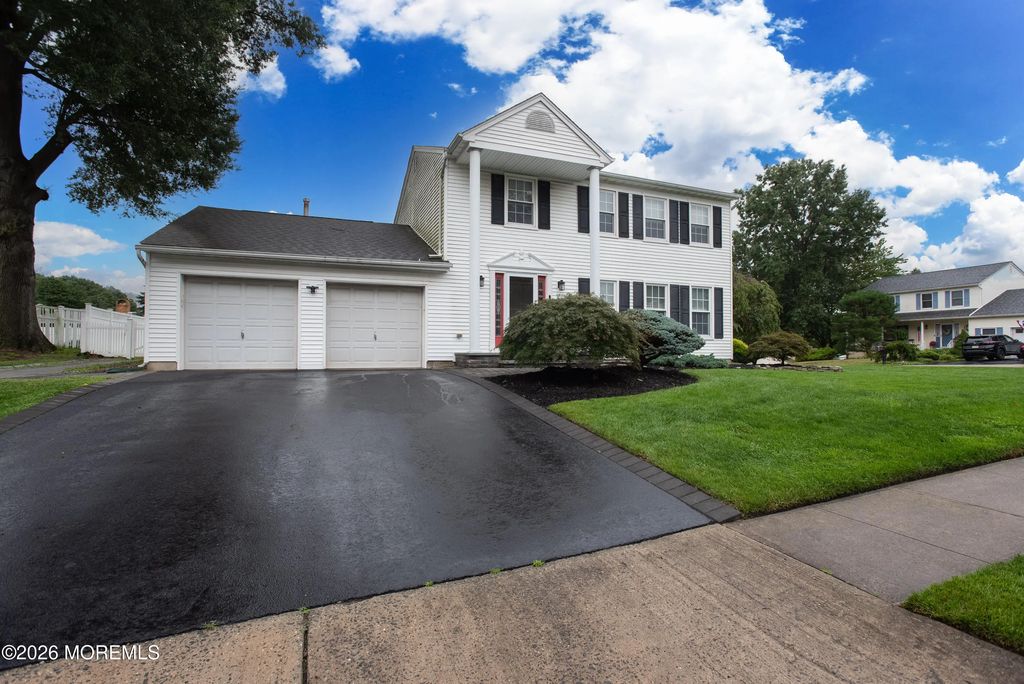 2 Mulberry Circle, Hazlet