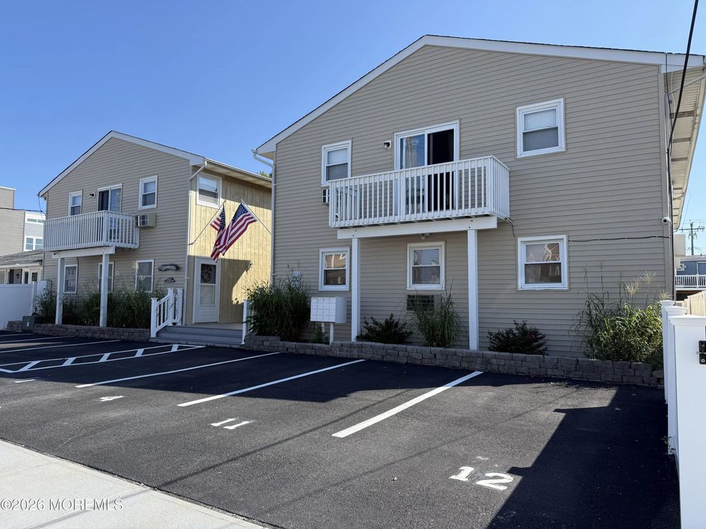 217 Hiering Avenue 13, Seaside Heights
