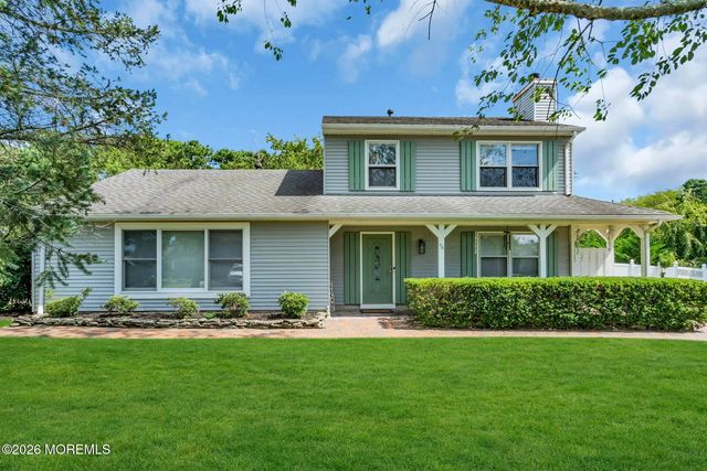 46 Bay Bridge Drive, Brick