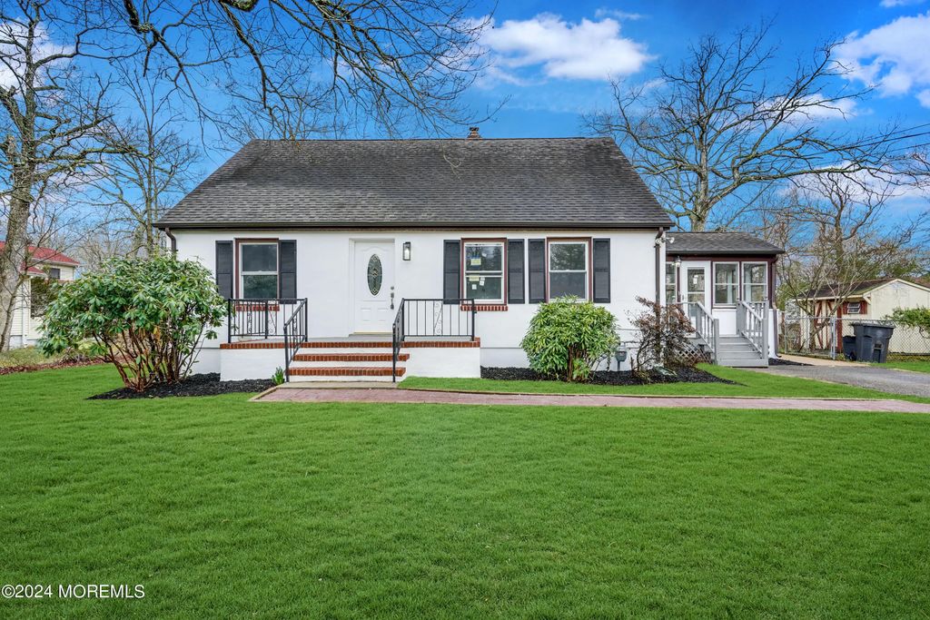 13 Swain Avenue, Toms River