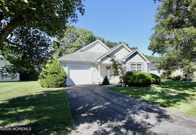 6 Wellington Lane, Lakewood