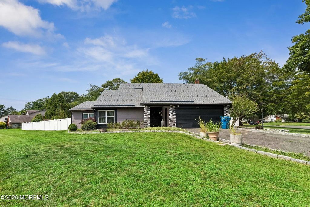 1 Killington Drive, Howell