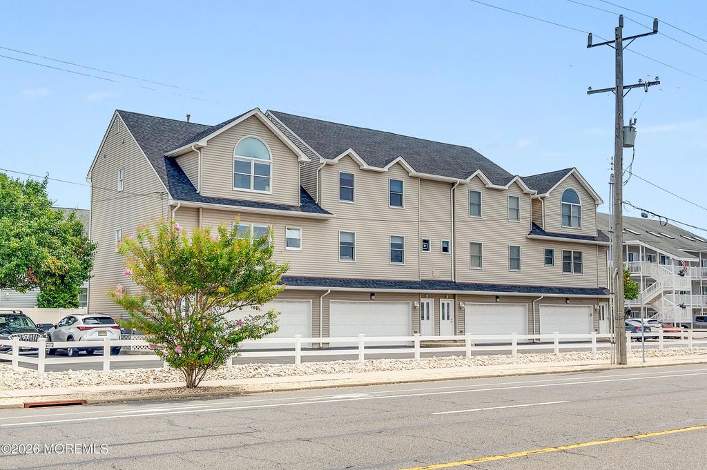 2032 Nj-35 4, Ortley Beach