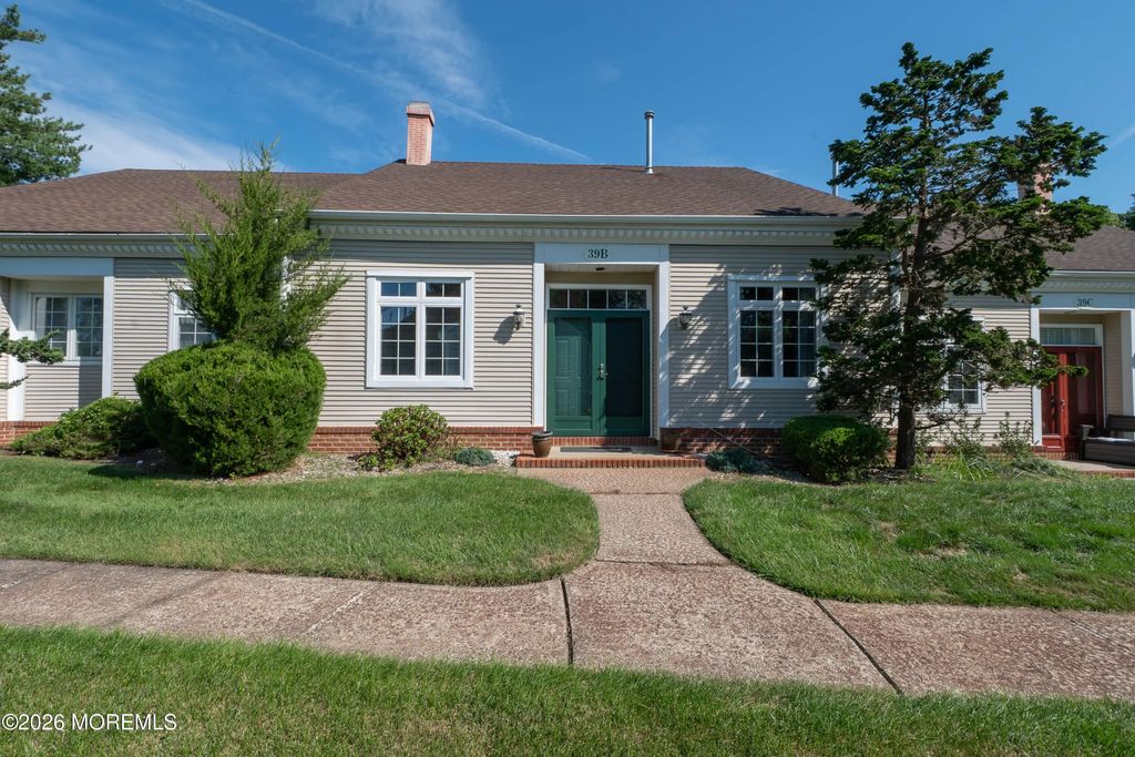 39 Winthrop Road 39b, Monroe Twp
