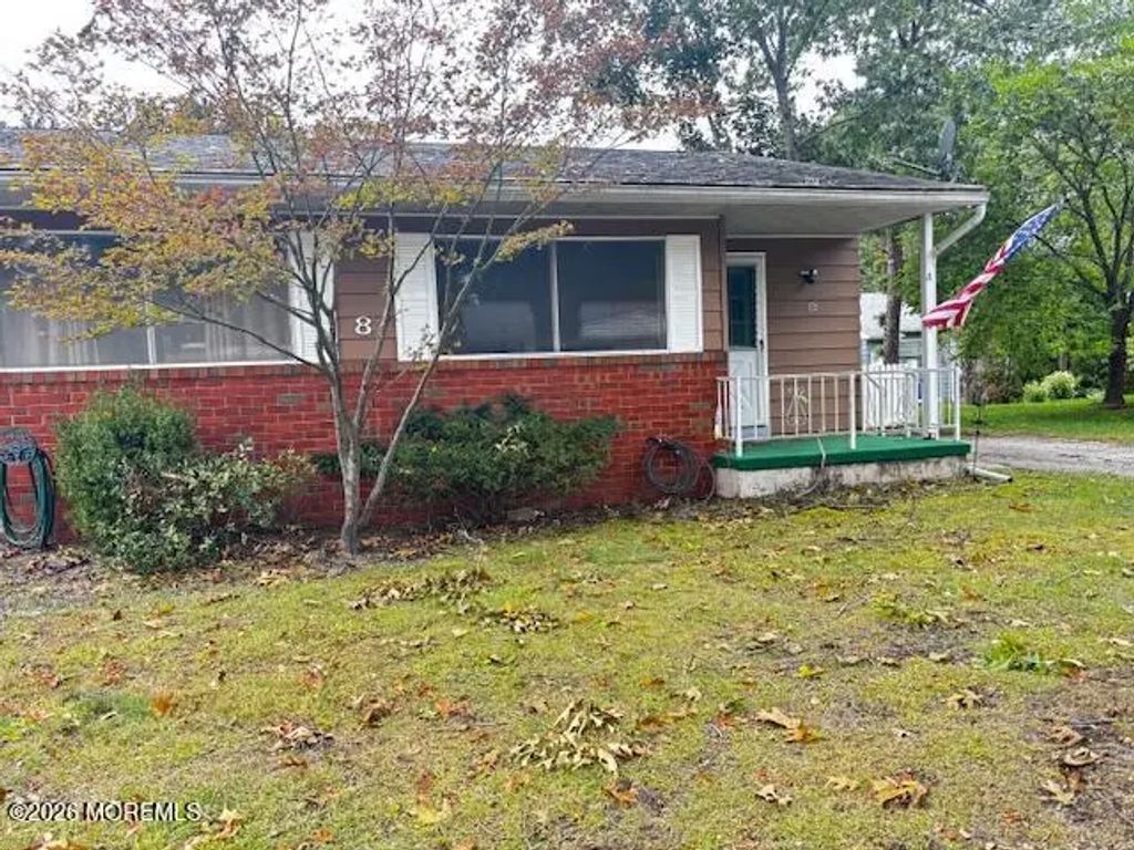 8 A Wyoming Avenue, Whiting