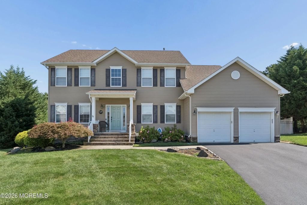 1628 Patriot Avenue, Brick