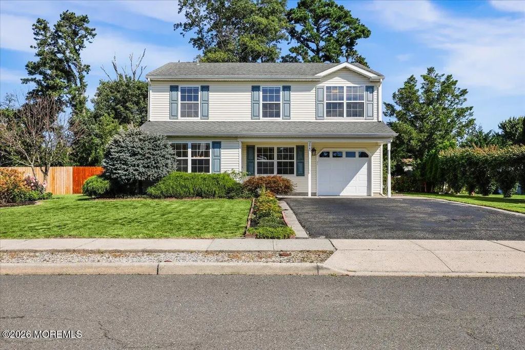 244 Atsion Way, Toms River