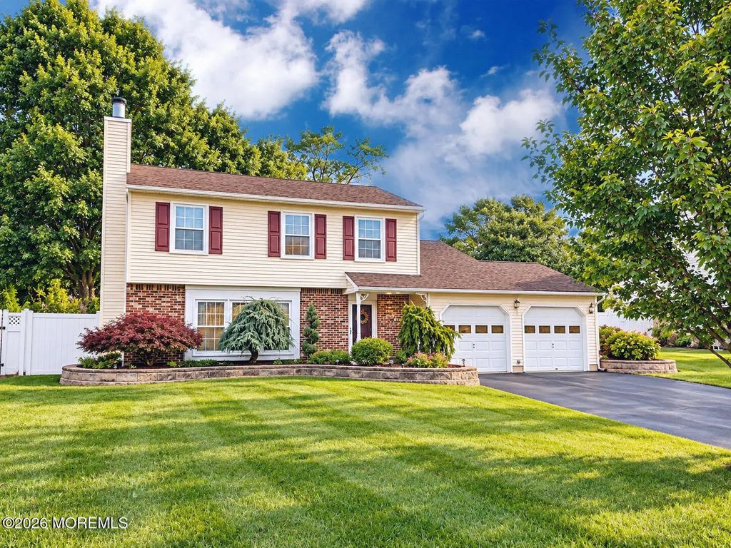 72 Bernard Drive, Howell