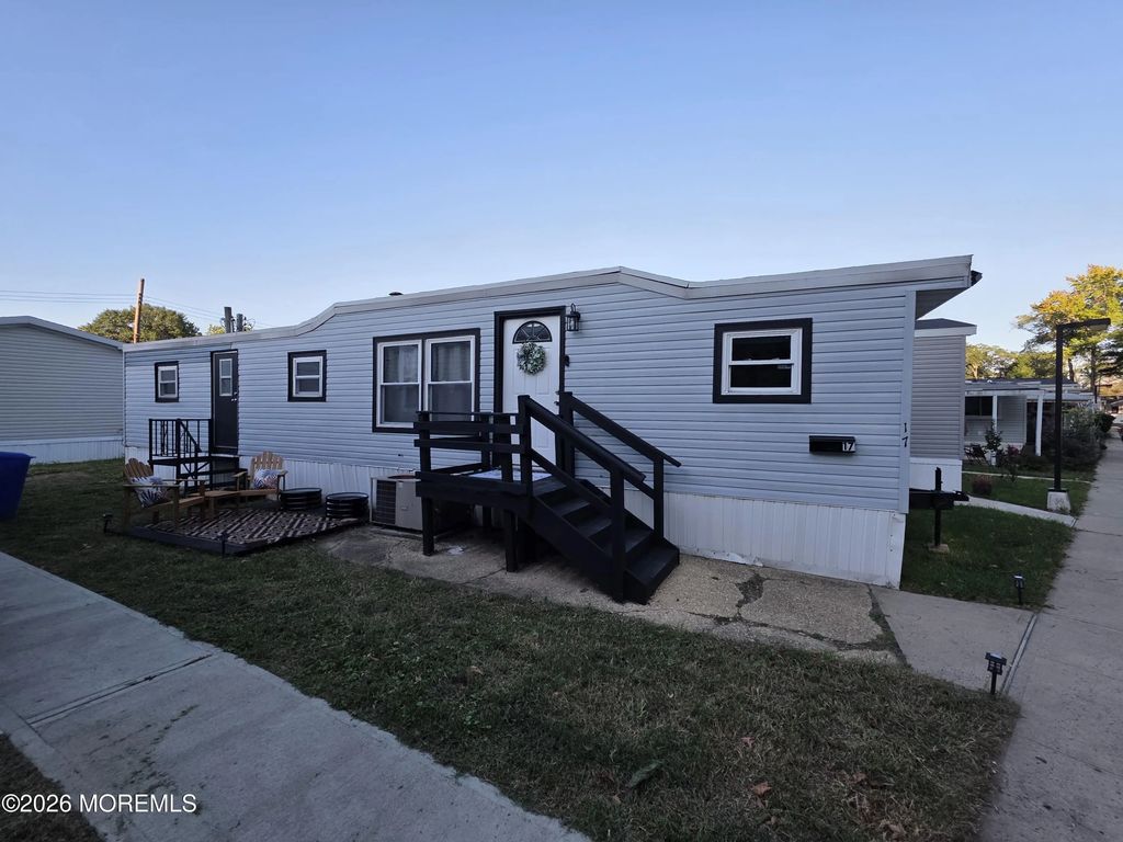 17 Gary Avenue, Hazlet